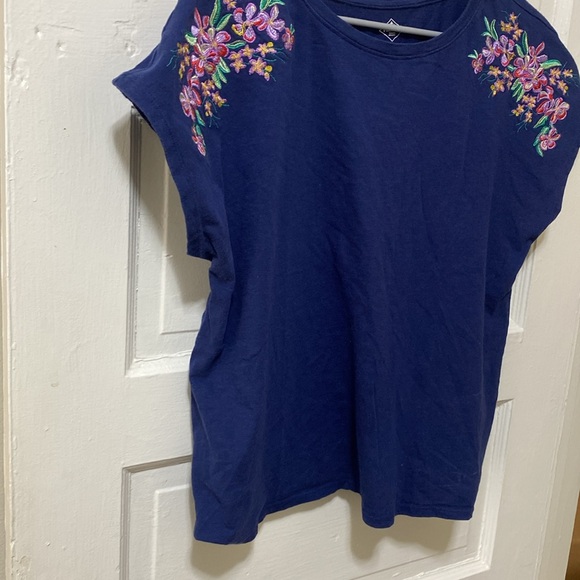 Blue St. john’s Bay Embroidered T Shirt - Picture 4 of 5